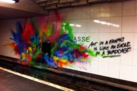 Graffiti in einem U-Bahnhof, "Art in a frame is like an egale in a birdcage"